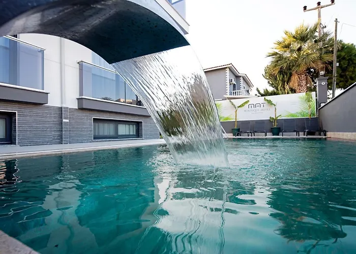 Mat Boutique Hotel *